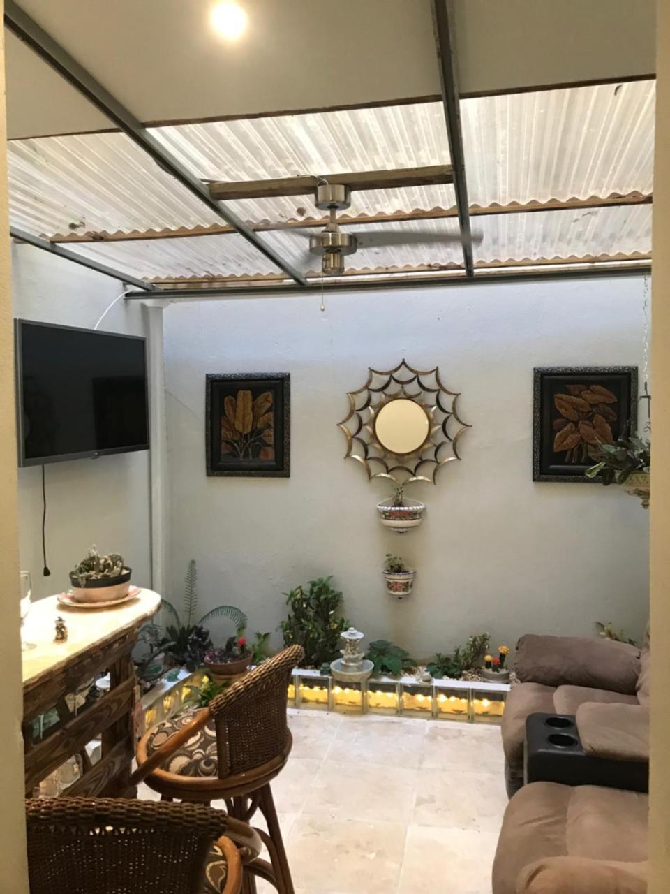 The Garden Apartment, The Willow Apartment, & The Tropical Apartment At Casa Of Essence In Old サンジョアン エクステリア 写真